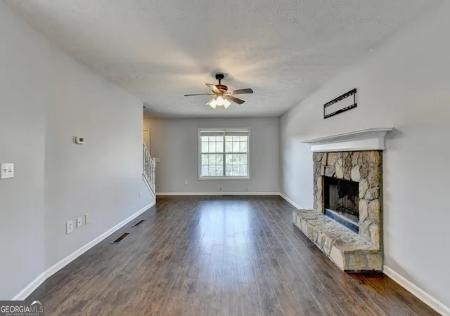 Photo 3 of Single family home for sale at 3270 Spincaster Wy, Loganville, GA 30052 | MLS# 10740752 | Listing updated on 2026-10-09