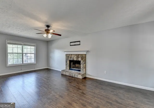 Photo 3 of Single family home for sale at 3270 Spincaster Wy, Loganville, GA 30052 | MLS# 10740752 | Listing updated on 2026-10-09