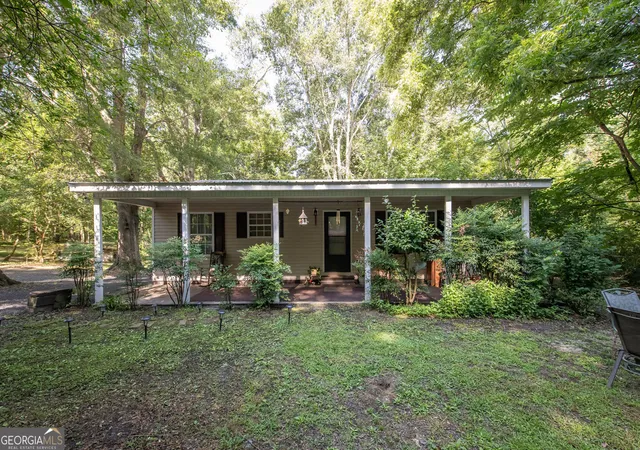 Homes for sale in Villa Rica, GA | 526 Susan Dr, Villa Rica, GA 30180 | MLS# 10802400