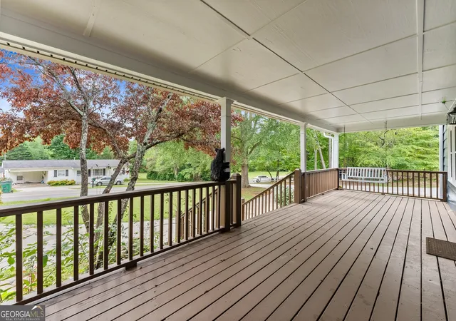 3rd image of 438 Dixon Dr, Cleveland, GA 30528 | MLS# 10737841