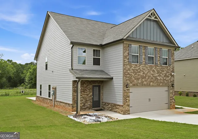 Photo 2 of Single family home for sale at 324 Trulove Ln, Locust Grove, GA 30248 | MLS# 10789383 | Listing updated on 2026-07-16