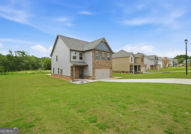 Photo 3 of Single family home for sale at 324 Trulove Ln, Locust Grove, GA 30248 | MLS# 10789383 | Listing updated on 2026-07-16