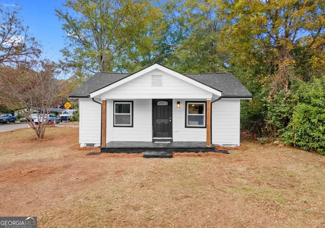 1st image of 118 Perry St, Monroe, GA 30655 | MLS# 10816156