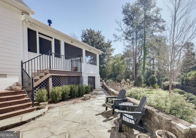 Photo 4 of Single family home for sale at 577 Cloverhurst Ave, Athens, GA 30606 | MLS# 10698939 | Listing updated on 2026-08-12