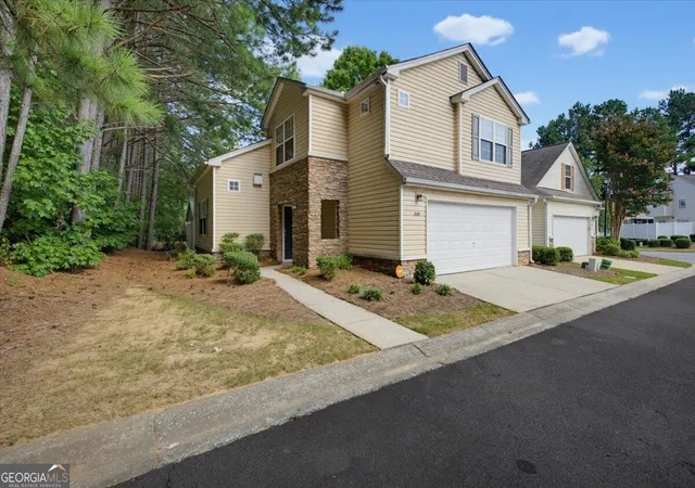 Photo 2 of Single family home for sale at 904 Windcroft Cir Nw, Acworth, GA 30101 | MLS# 10827923 | Listing updated on 2026-09-12