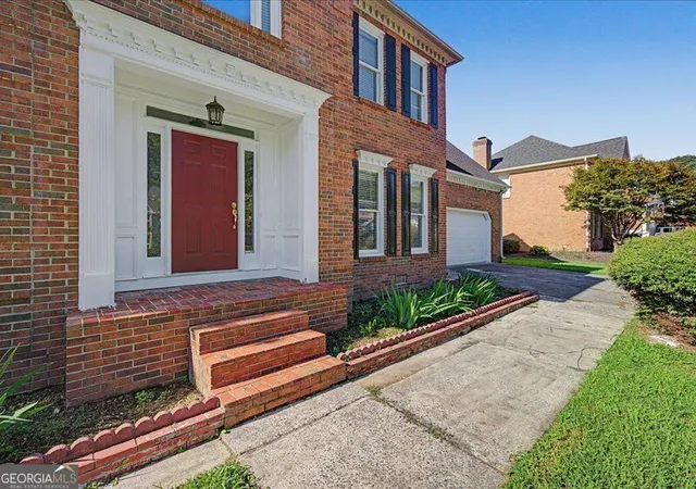 Photo 4 of Single family home for sale at 2007 Sheffield Pl, Dalton, GA 30720 | MLS# 10829314 | Listing updated on 2026-09-19