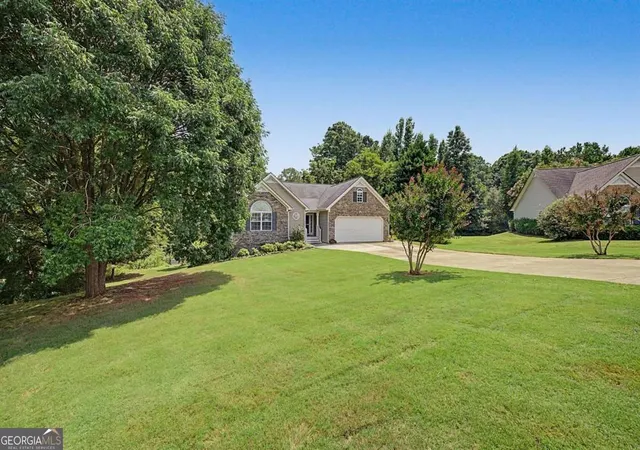 Photo 3 of Single family home for sale at 5 Shenandoah Ct, Hiram, GA 30141 | MLS# 10821807 | Listing updated on 2026-08-21