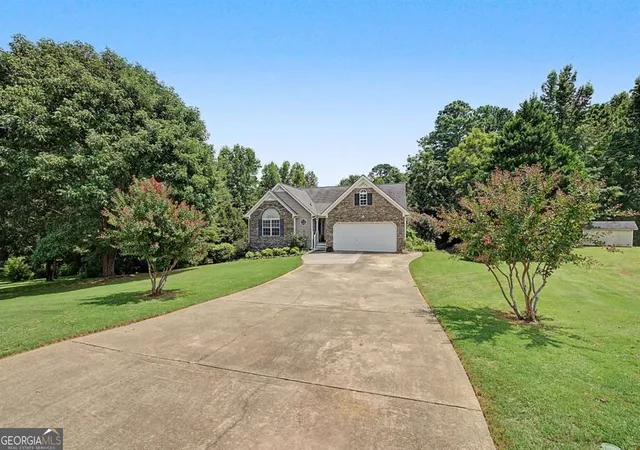 Photo 3 of Single family home for sale at 5 Shenandoah Ct, Hiram, GA 30141 | MLS# 10821807 | Listing updated on 2026-08-21