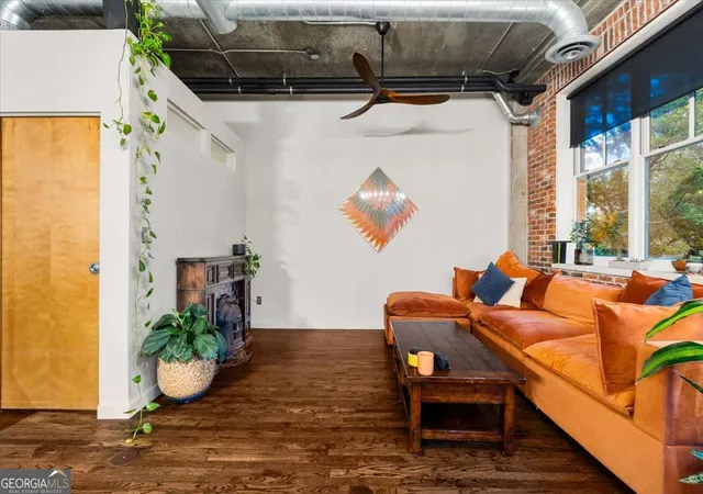 Photo 3 of Condo for sale at 3235 Roswell Rd Ne #609, Atlanta, GA 30305 | MLS# 10782899 | Listing updated on 2026-09-24