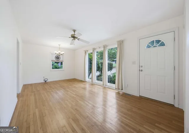 Photo 3 of Sale Pending at 3119 Brook Dr, Decatur, GA 30033 | MLS# 10799035 | Listing updated on 2026-09-14