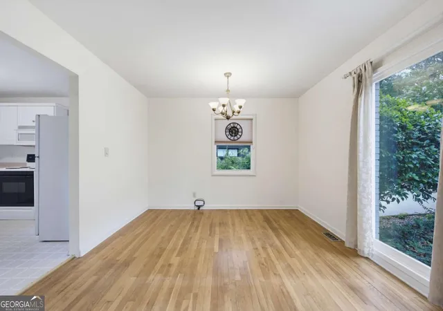 Photo 4 of Sale Pending at 3119 Brook Dr, Decatur, GA 30033 | MLS# 10799035 | Listing updated on 2026-09-14