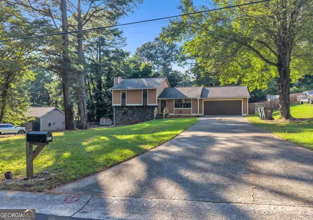 Photo 4 of Single family home for sale at 631 Brighton Dr Nw, Lawrenceville, GA 30043 | MLS# 10829021 | Listing updated on 2026-09-13