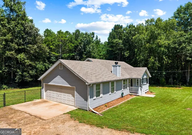 Photo 2 of Single family home for sale at 190 Smoak Field Rd, Griffin, GA 30223 | MLS# 10825165 | Listing updated on 2026-09-14