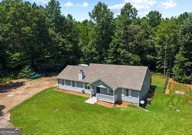 Photo 4 of Single family home for sale at 190 Smoak Field Rd, Griffin, GA 30223 | MLS# 10825165 | Listing updated on 2026-09-14