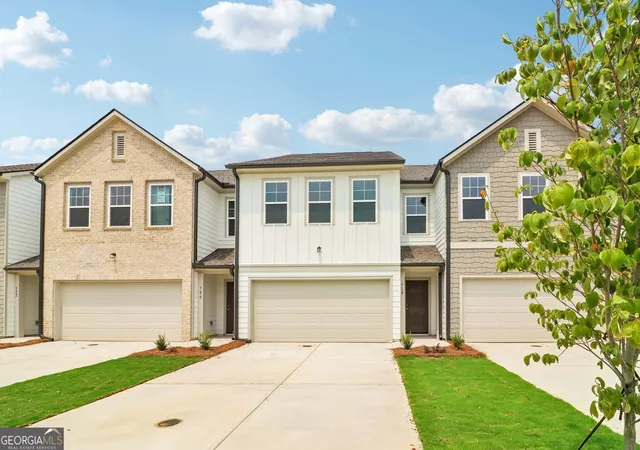 2nd image of 318 Dearborn Dr, Cartersville, GA 30120 | MLS# 10803012