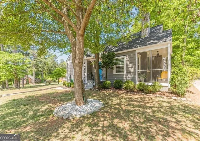 Photo 3 of Single family home for sale at 1237 Winburn Dr, Atlanta, GA 30344 | MLS# 10735659 | Listing updated on 2026-08-11