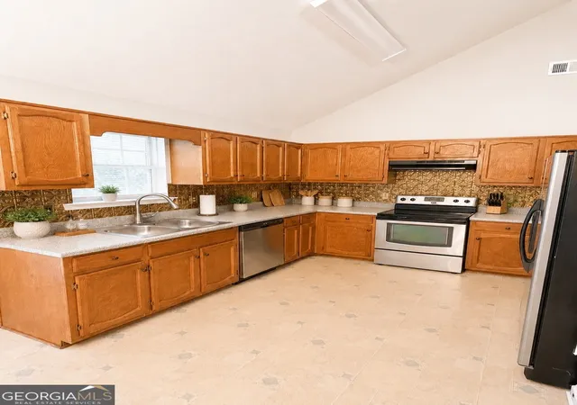 3rd image of 514 Shaggy Hickory Trl, Palmetto, GA 30268 | MLS# 10761138