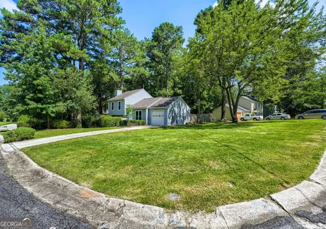 Photo 3 of Sale Pending at 2635 Meadow Bnd Ct, Duluth, GA 30096 | MLS# 10799605 | Listing updated on 2026-09-03