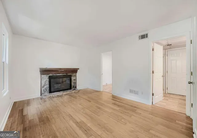 Photo 4 of Sale Pending at 2635 Meadow Bnd Ct, Duluth, GA 30096 | MLS# 10799605 | Listing updated on 2026-09-03