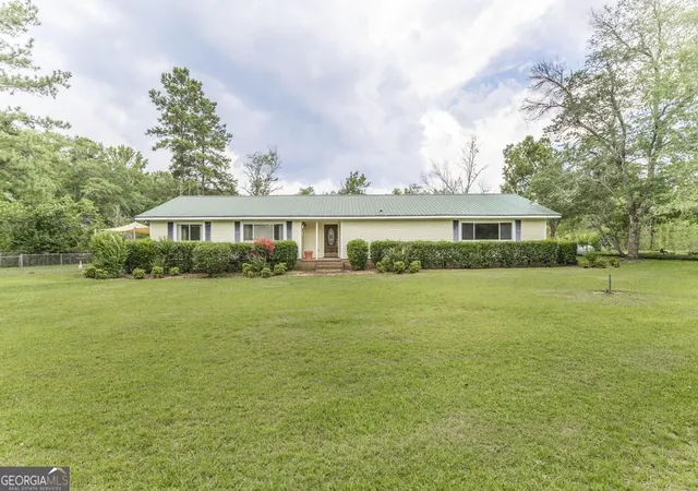 Homes for sale in Knoxville, GA | 184 Davis Rd, Knoxville, GA 31050 | MLS# 10802606