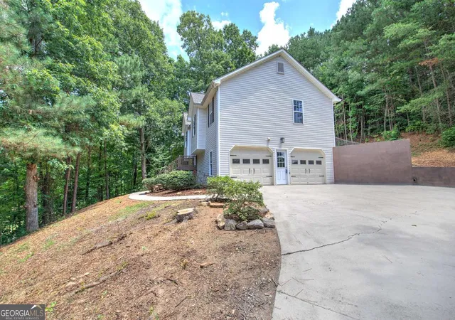 Photo 3 of Single family home for sale at 290 Whispering Waters Dr, Jasper, GA 30143 | MLS# 10803687 | Listing updated on 2026-10-09