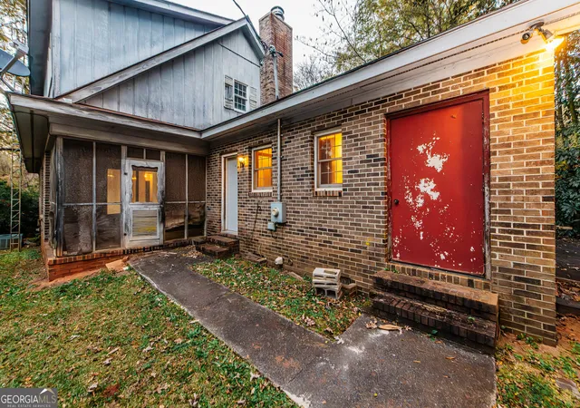 Photo 3 of Single family home for sale at 6368 Old Forsyth Rd, Macon, GA 31210 | MLS# 10647415 | Listing updated on 2026-09-13