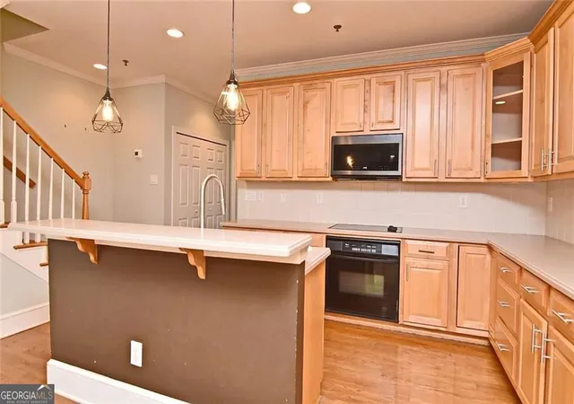 Photo 3 of Townhouse for sale at 4772 Ivy Ridge Dr, Atlanta, GA 30339 | MLS# 10826356 | Listing updated on 2026-10-25