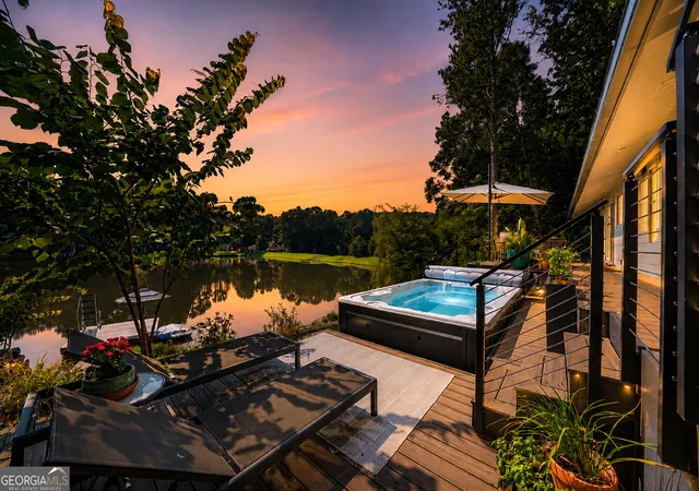 Photo 1 of Single family home for sale at 1085 Lake Charles Dr, Roswell, GA 30075 | MLS# 10798884 | Listing updated on 2026-08-17