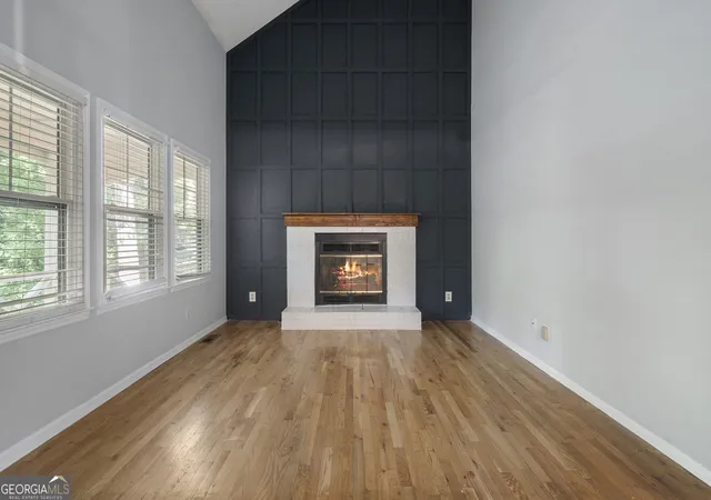 Photo 3 of Single family home for sale at 109 Toonigh Ct, Woodstock, GA 30188 | MLS# 10828166 | Listing updated on 2026-09-13
