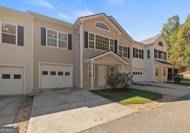 Photo 4 of Townhouse for sale at 106 Pointe Cir, Dahlonega, GA 30533 | MLS# 10874488 | Listing updated on 2026-10-30