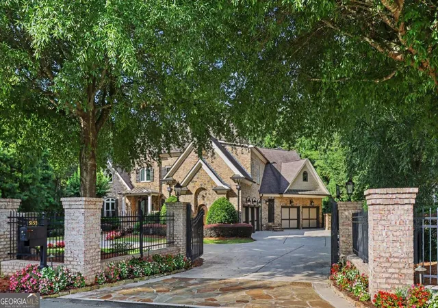 Photo 4 of Single family home for sale at 5152 Legends Dr, Braselton, GA 30517 | MLS# 10790567 | Listing updated on 2026-10-02