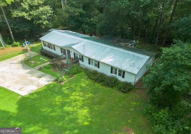 Photo 3 of Sale Pending at 315 Double Branch Rd, Danielsville, GA 30633 | MLS# 10817360 | Listing updated on 2026-08-25