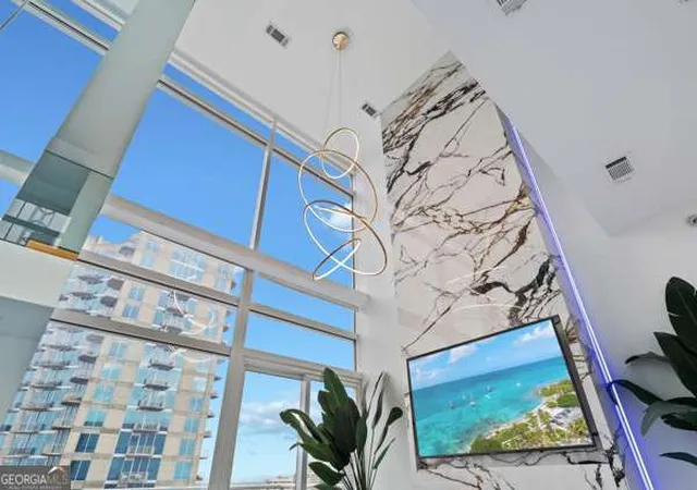 3rd image of 45 Ivan Allen Jr Blvd Nw #2701, Atlanta, GA 30308 | MLS# 10791978