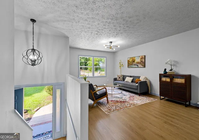 2nd image of 210 Hearthstone Dr, Lagrange, GA 30241 | MLS# 10814861