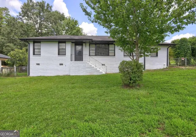 Photo 1 of Single family home for sale at 970 Oglethorpe Ave, Athens, GA 30606 | MLS# 10829402 | Listing updated on 2026-10-15