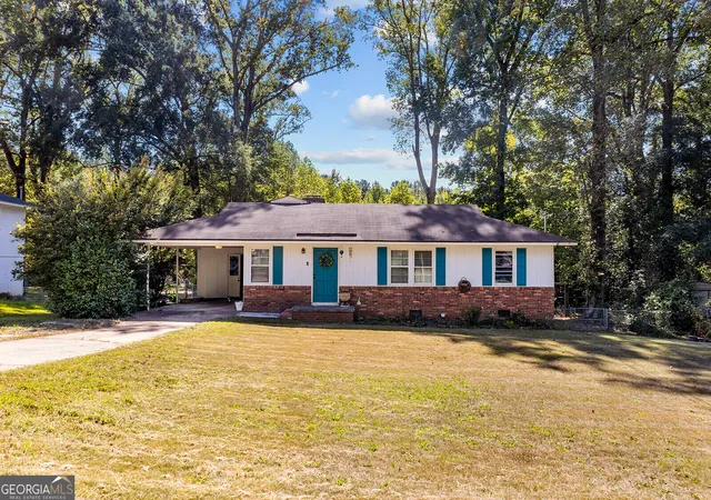 Single family home for sale at 215 Rutland Cir, Lagrange, GA 30241 | MLS# 10866666