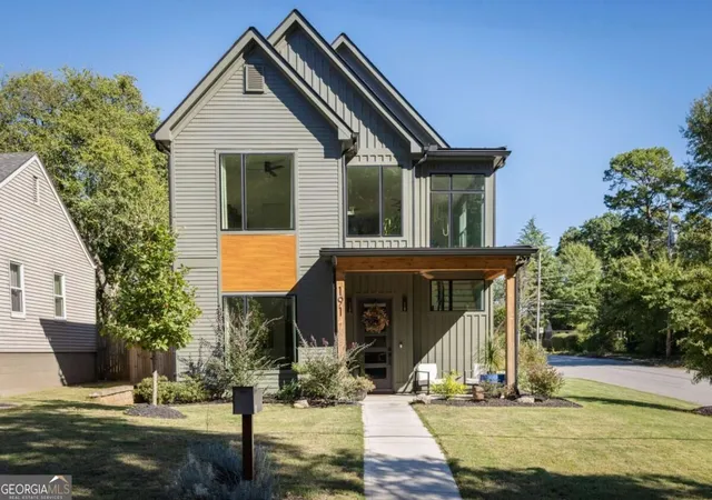 Photo 1 of Single family home for sale at 191 Sisson Ave Ne, Atlanta, GA 30317 | MLS# 10877328 | Listing updated on 2026-10-29
