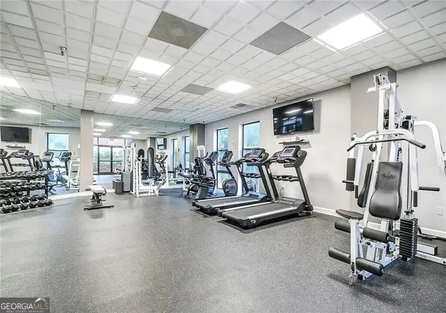 Listing Photo 2 - Condo for sale in building located at 375 Ralph Mcgill Blvd Ne, Atlanta, GA 30312 - Unit # 1305