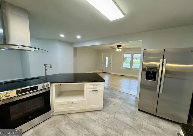 Photo 4 of Sale Pending at 215 Denham St, Thomaston, GA 30286 | MLS# 10818233 | Listing updated on 2026-10-28