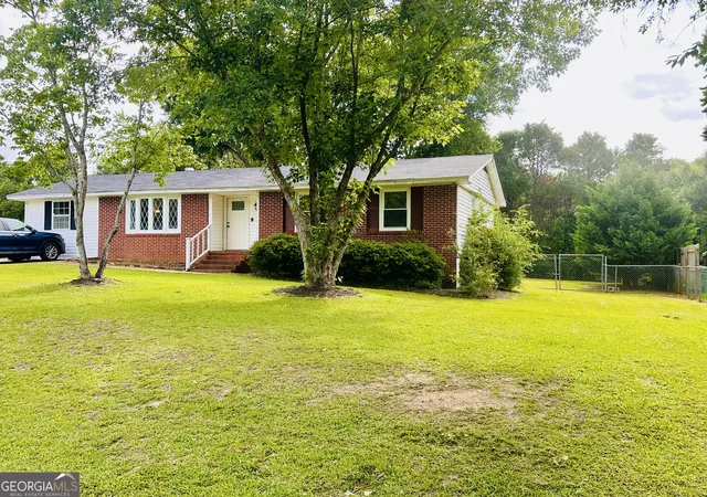 Homes for sale in Perry, GA | 213 Hilltop Dr, Perry, GA 31069 | MLS# 10775848