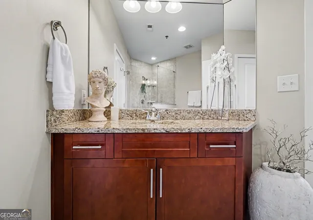 Photo 3 of Condo for sale at 855 Peachtree St Ne #3206, Atlanta, GA 30308 | MLS# 10825287 | Listing updated on 2026-08-27