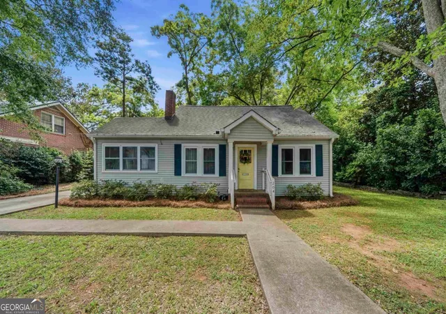 3rd image of 204 N Walnut St, Greensboro, GA 30642 | MLS# 10812459