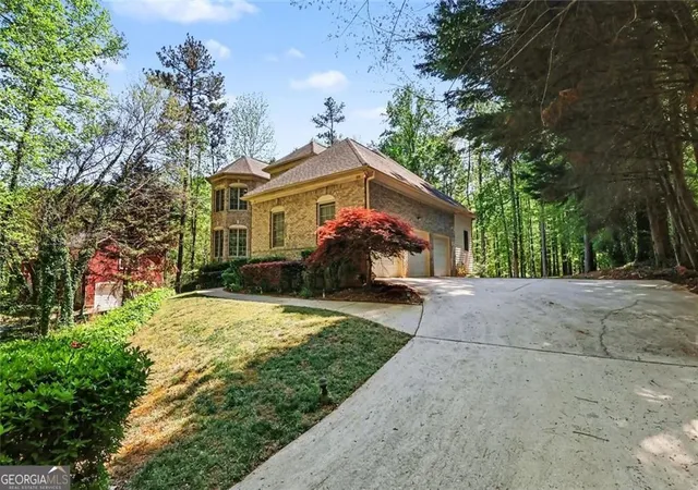 Photo 3 of Single family home for sale at 1687 Niskey Lake Rd SW, Atlanta, GA 30331 | MLS# 10730962 | Listing updated on 2026-07-24