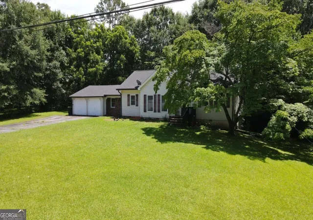 Photo 3 of Sale Pending at 416 S Candler St, Villa Rica, GA 30180 | MLS# 10808740 | Listing updated on 2026-09-02