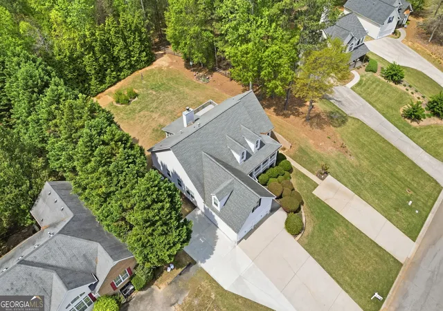 Photo 3 of Sale Pending at 404 Vineyard Dr, Dallas, GA 30132 | MLS# 10729579 | Listing updated on 2026-09-08