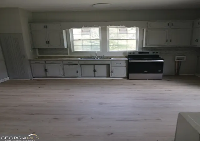 3rd image of 709 Spring Street, Valley, AL 36854 | MLS# 10781412
