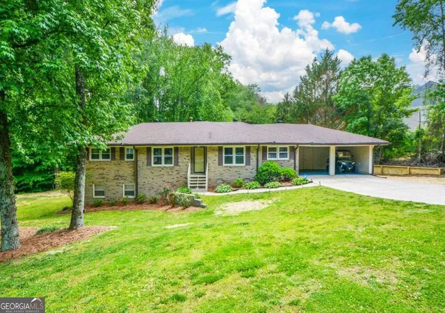 Homes for sale in Cumming, GA | 5851 Wills Orchard Rd, Cumming, GA 30040 | MLS# 10763297