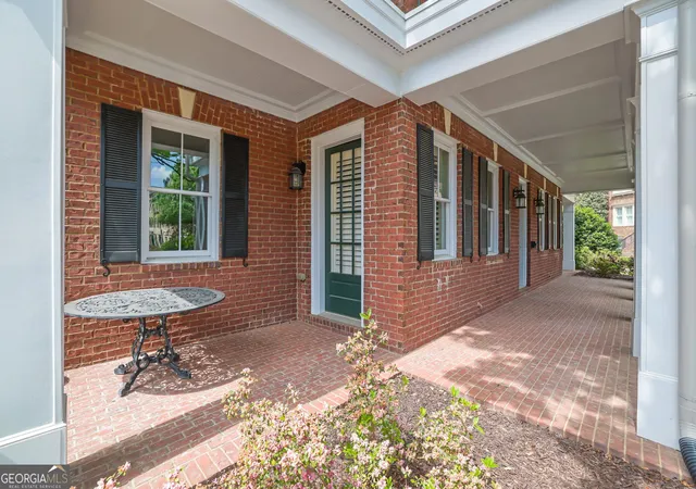 Listing Photo 5 - Condo for sale in building located at 2200 Edgartown Ln SE, Smyrna, GA 30080