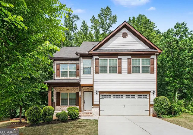 Photo 1 of Single family home for sale at 825 Sassafras Ln, Hoschton, GA 30548 | MLS# 10763120 | Listing updated on 2026-09-13