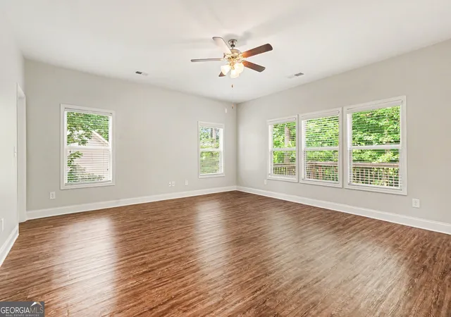 Photo 4 of Single family home for sale at 825 Sassafras Ln, Hoschton, GA 30548 | MLS# 10763120 | Listing updated on 2026-09-13